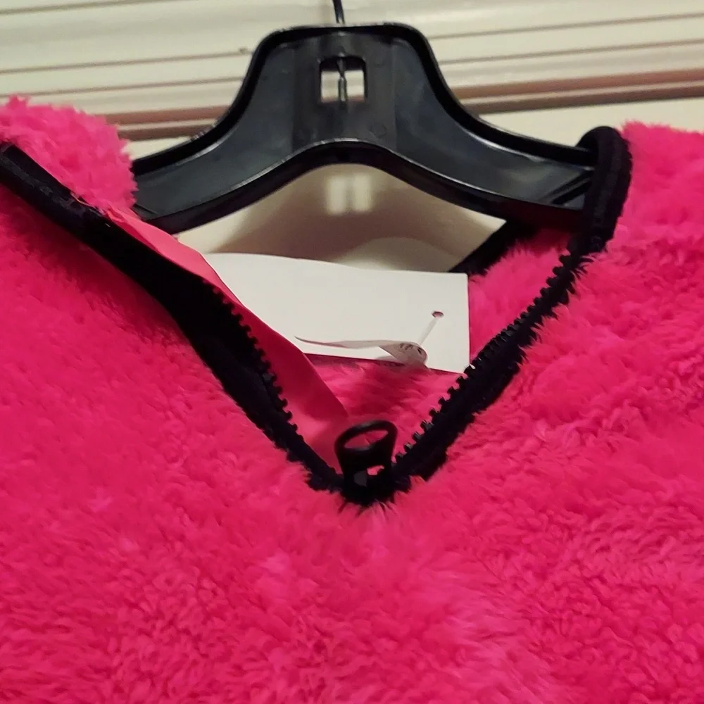 Girl's Calvin Klein Performance pullover - Picture 4 of 9